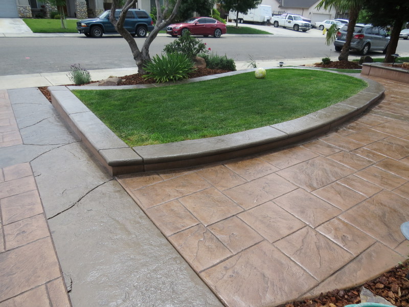 a picture of a resurfaced stone driveway in modesto, ca