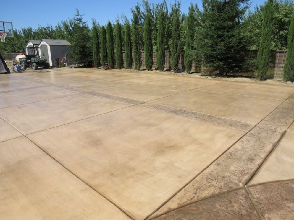 image of new paved driveway in Manteca, CA